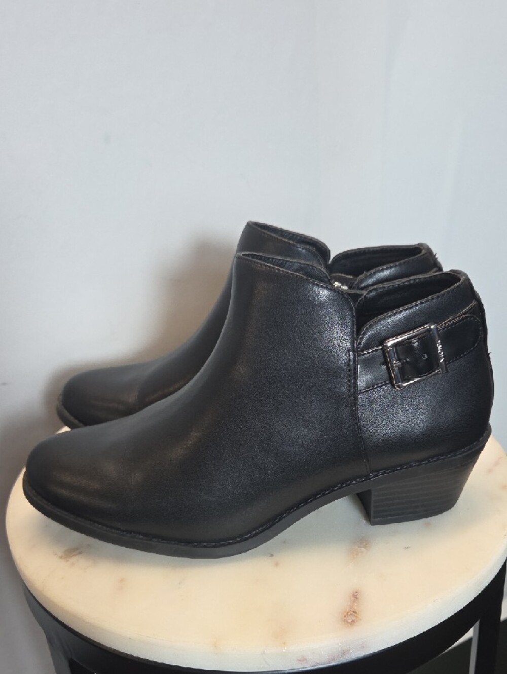 Vionic Black Leather Ankle Bootie with Buckle Accent Size 7.5 - Picture 5 of 9